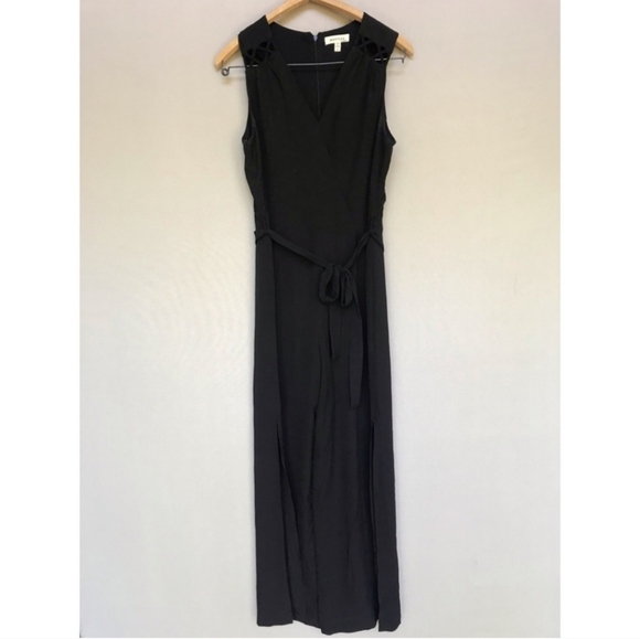 Monteau black jumpsuit split leg size large sleeveless front shoulder detail - Picture 3 of 8